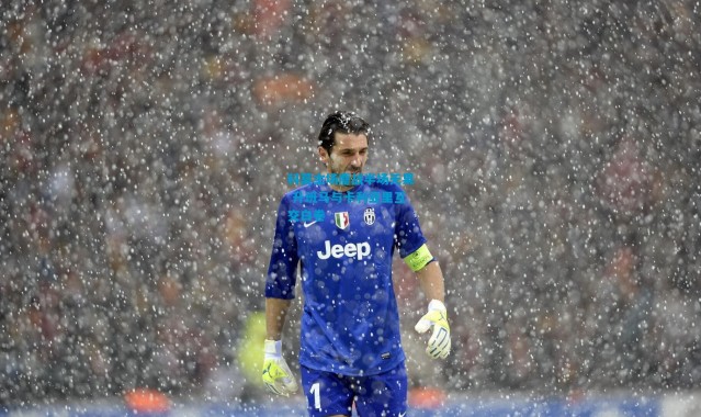 科莫主场鏖战半场无果 升班马与卡利亚里互交白卷